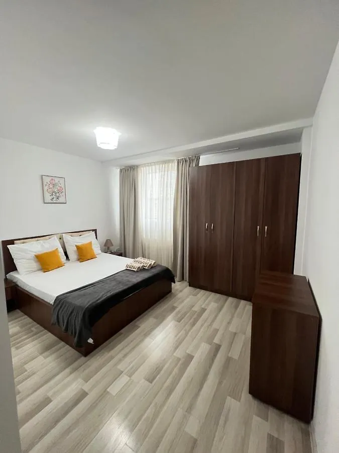 Apartament 3 Camere Bucharest 0*,  Romania